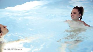 Leanne Lace's petite xxx by Lesbea