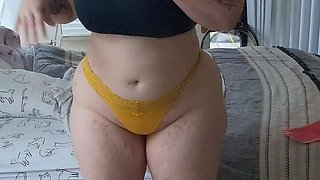 Sexy hottie Anetta Keys enjoys a solo toy masturbation