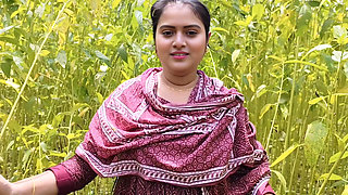 Video of fucking a beautiful desi girl while eating jute.
