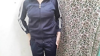 Police station me jabar dasti madam ki chudai kari