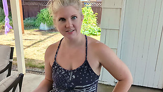 Rewarding My Neighbor with a Blowjob for Returning My Mail