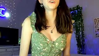 Brunette Solo Webcam Masturbation