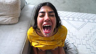 Restless POV cam sex shows big ass Desi babe trying unique positions
