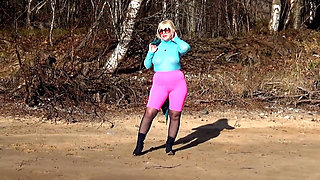 Sexy Outfit for Spring Walk.
