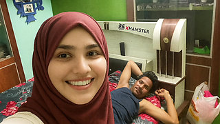 Pakisthani Kashmiri Girl with boyfriend Bedroom video By -Snapchat143