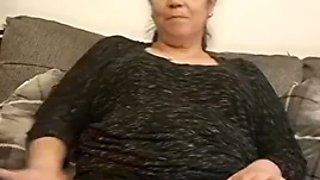 Stepmom wants to get fucked by her stepsons friend