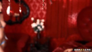 Gorgeous coquette Charlotte Sins thrilling xxx scene
