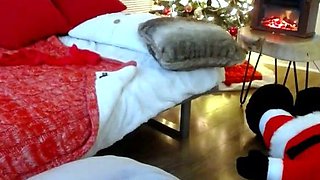 Cute redhead amateur teen girl toying on live webcam