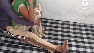Gaon Ki Desi Bhabhi Gaon Ki Ladki Ne Choda