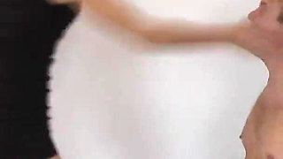 Mistress Dyanna Slap the Slave's Head!