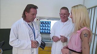 German gynecologist - Full movie - DVD