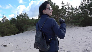 Kink on the sandy dune