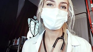 amateur blonde solo webcam