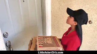 Hot asian pizza delivery girl Ember Snow bangs gamers rods