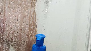 Amateur Big Boobs jerks Big Dick