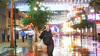 Sarah Taylor's Blonde Slut Mom Passion Ignites in Heat