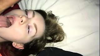amateur blowjob cumshot finish in her mouth