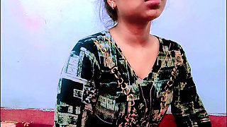 Virgin Girlfriend First Time Sex at Friend's House - Real Desi Couple Homemade