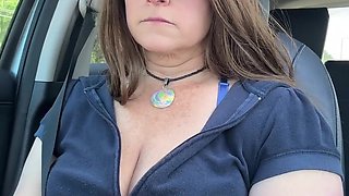 Boob Flashing / Tits in Car