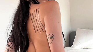 Hot brunette from squirt masturbating on webcam