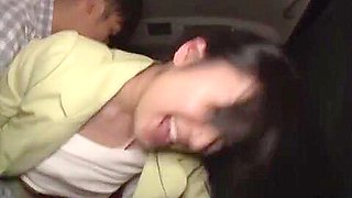 Seino Iroha naughty Asian babe enjoys hardcore sex in the car