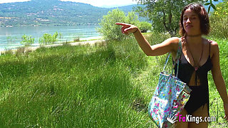 Cruising and Sex on the Beach. Elena De La Vega Has Sex with a Stranger in Public on Fakings