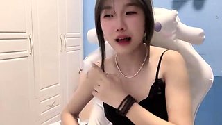 amateur love raquel xo fingering herself on live webcam