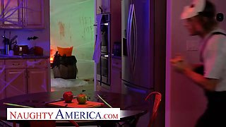 Naughty America - MILFs in costume