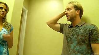 Pregnant milf threesome with Tegan