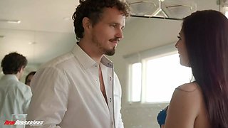 Curvy Big Booty Slut Wants Him To Make Her Squirt