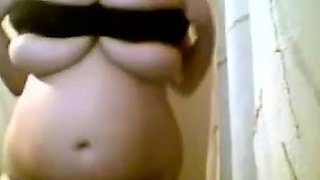 Big-Breasted BBW Softcore Pussy Play on Webcam