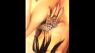 Close up fuck girl in big cock