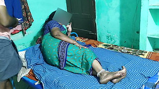 Real Sex video of young man hot sex with Aunty