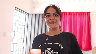 VALENTINA HOT - MY LOST NEIGHBOR ASKS ME FOR THE FAVOR TO FILL HER ASS WITH MILK