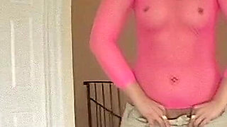 Seductive Brunette Babe Enjoys Intense Fingering and Facial