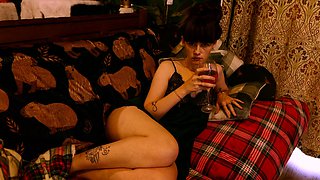 Bettie Bondage - Sydney Harwin - Some Kind of Family