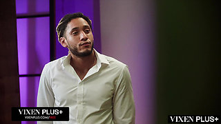 VIXENPLUS MILF Brandi Love Gets Spit Roasted By 2 Monster BBCs