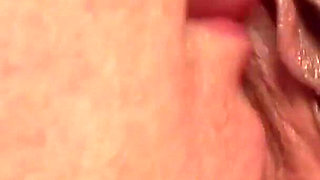 I'm lost and I ask for information in the area in exchange for a fuck with my very hot, very tight and shaved pussy