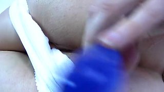 Amateur MILF Wanilianna Fetish Show - Nylon Stockings & Dildo Cum Play