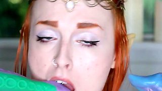 Amateur brunette ariana marie solo toying