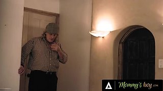 Linzee Ryder Big Tits Stepmom Cheats On Husband With Stepson Joshua Lewis - Blowjob & Doggystyle MILF Sex