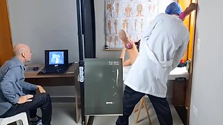 The Cuckold, The Wife And The Gynecologist Naughty At The Ultrasound!