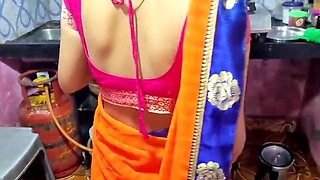 Indian Bhabhi Hot Kitchen Sex - Desi Busty Mom Hardcore Fuck Video