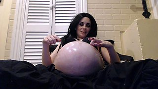 Amateur super hot brunette masturbating 3 mp4