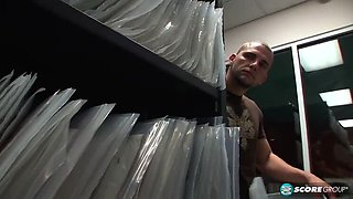 Brunette MILF Gia Giancarlo Gives Blowjob & Cumshot on Feet in Office - JMac Fucks Subordinate