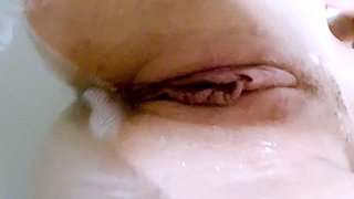 Amateur Close Up Squirting Masturbation