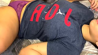 Brasileira com bunda grande faz sexo intenso com um pau