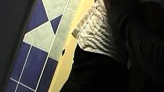 This large amateur cam girl has some very big boobs