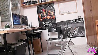 Vanesa Se Coge Al Tecnico Del Compu