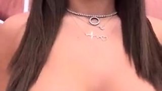 Big boob brunette masturbates on webcam